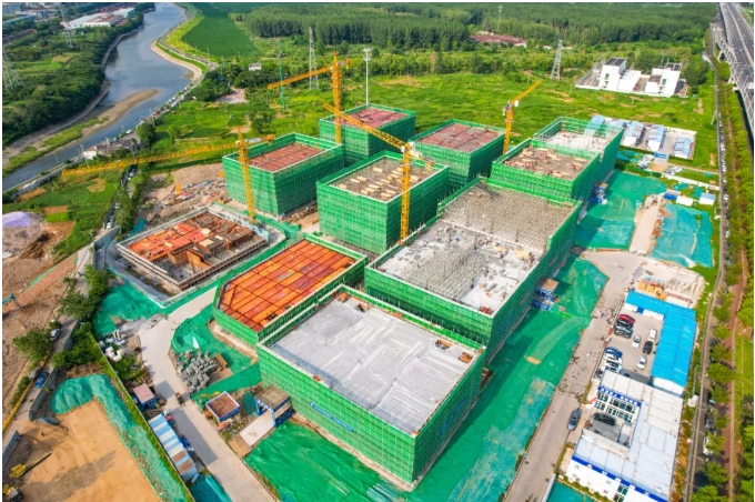 浦仪公路旁，竖起产业新地标